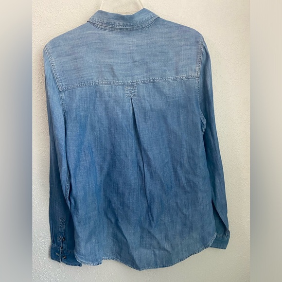 NWOT, American Eagle Boyfriend Fit Chambray Button Up Long Sleeves Shirt Size M - Picture 9 of 14